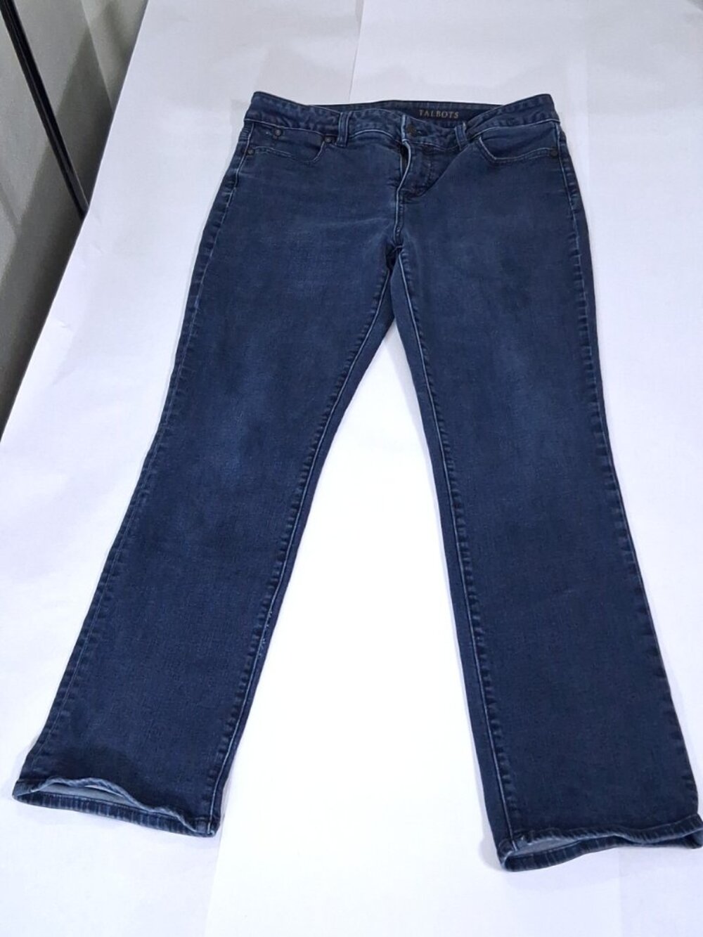 Talbots Signature Straight Leg Stretch Jeans sz 10 Petite, Medium Dark Wash